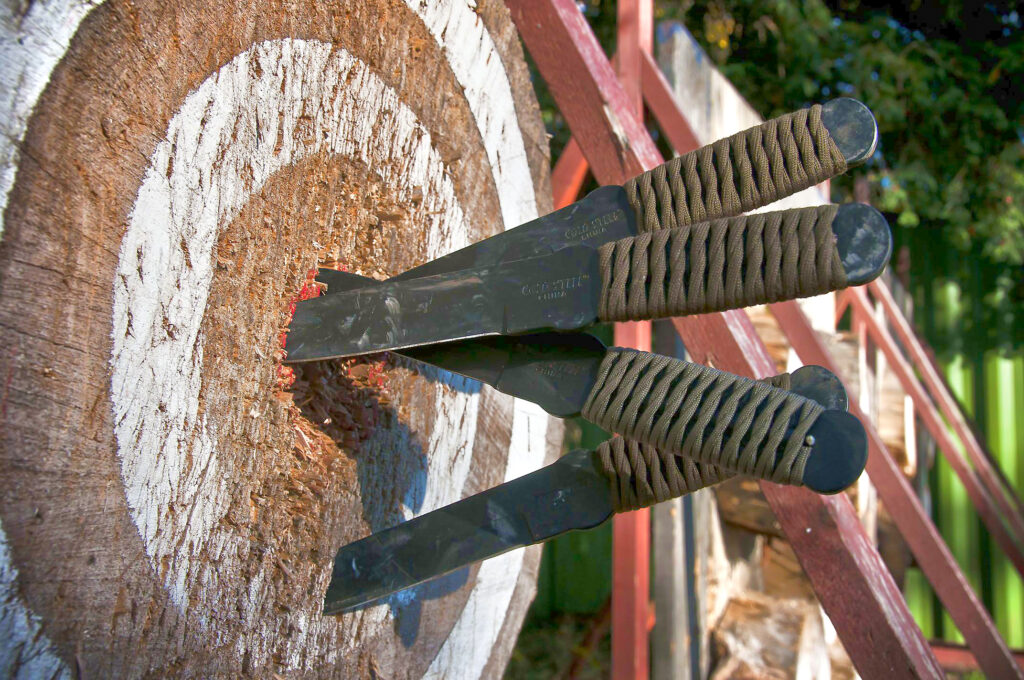 How To Throw Knives Accurately 5 Easy Step With Video Knives & Gear