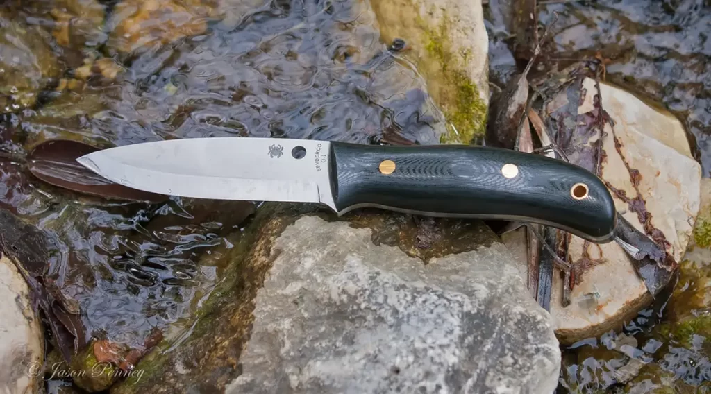 Best Horizontal Carry Fixed Blade Knives - 2022 Update