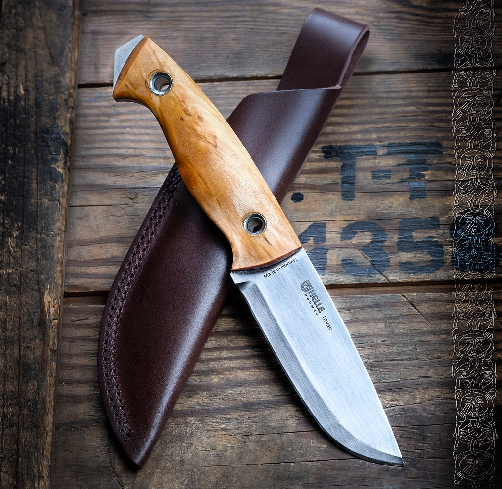 Helle Utvaer, high-quality fixed blade knife with traditional Nordic design for hunting and fishing.